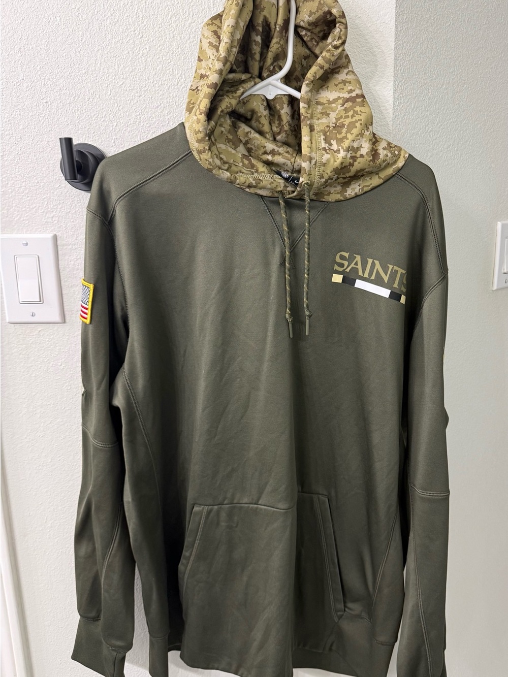 Nike NFL New Orleans Saints Military Camo Hooded Performance Hoodie Men's XL
